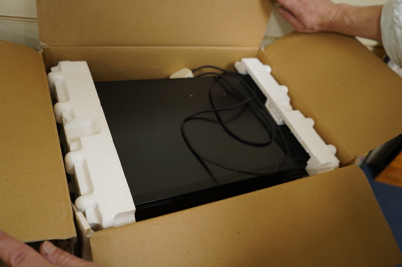 A pair of Monitor 14 loudspeakers, a Denon PMA-880R amplifier, a Denon TU-560L AM-FM tuner, a Bose subwoofer and a pair Bose Red Line cube swivel speakers, the. Denon and Monitor items are in their original card boxes.